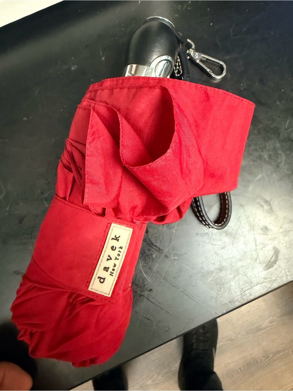 $100 "Davek" New York Red - Lightweight Travel UMBRELLA Quality GUC